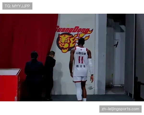 广东双杀山西取三连胜 全场67次犯规徐杰伤退离场